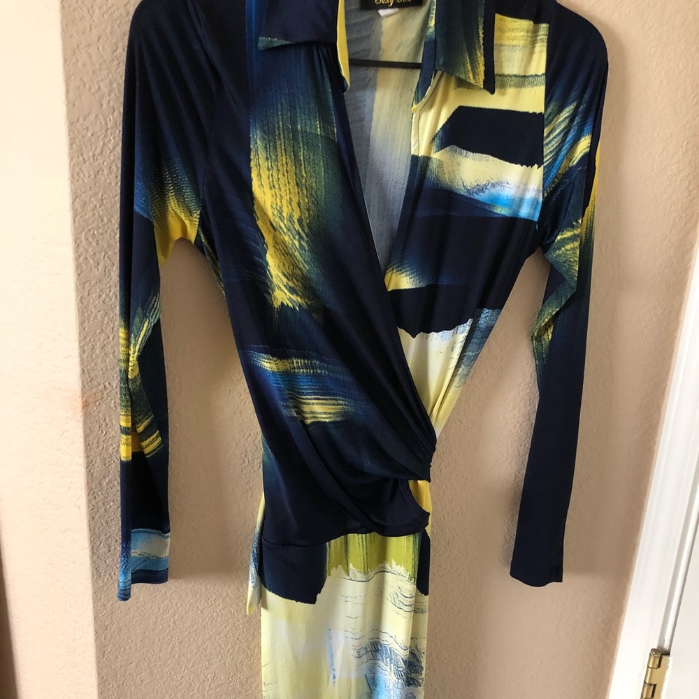 Dress - Picture 6 of 6